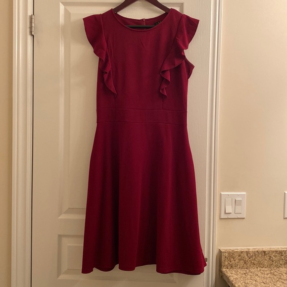 Knee length dress - Picture 1 of 2